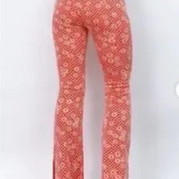 Zara Red and White Floral Stretch Flaired Pants | Size Medium - Picture 6 of 7